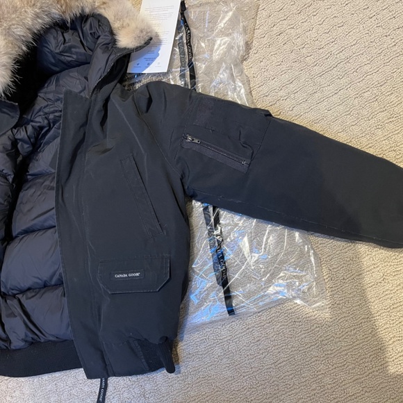 Canada Goose Chilliwack Bomber Heritage in Black style: 7950Y R - Picture 4 of 9